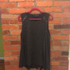 Long grey tank